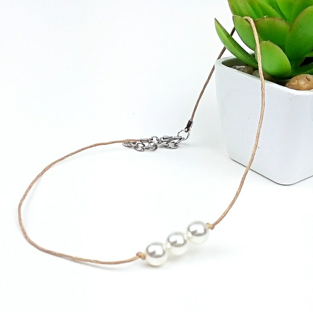 💥Sale💥 Faux Pearl Beige Cord Choker Necklace